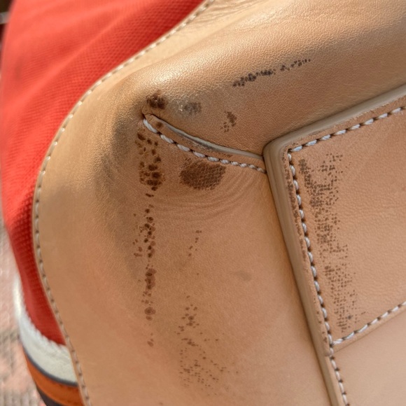Coach Bleecker legacy Tote. - Picture 13 of 16
